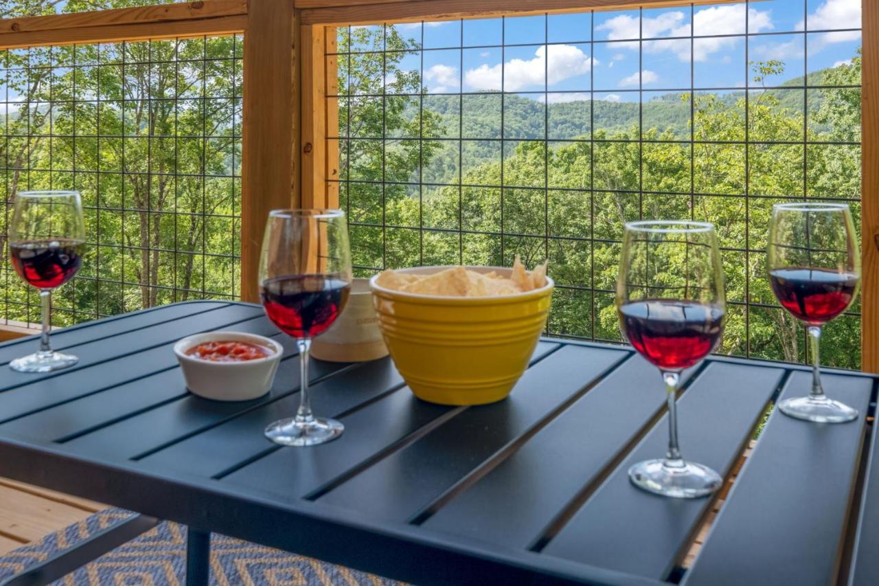 New / 3 King Suites / Sleeps12 / View / 5 Mi To Pf / Hot Tub Sevierville Exterior foto